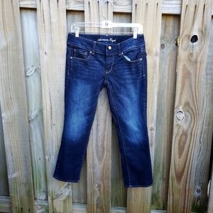 AEO artist cropped jeans dark wash size 4
